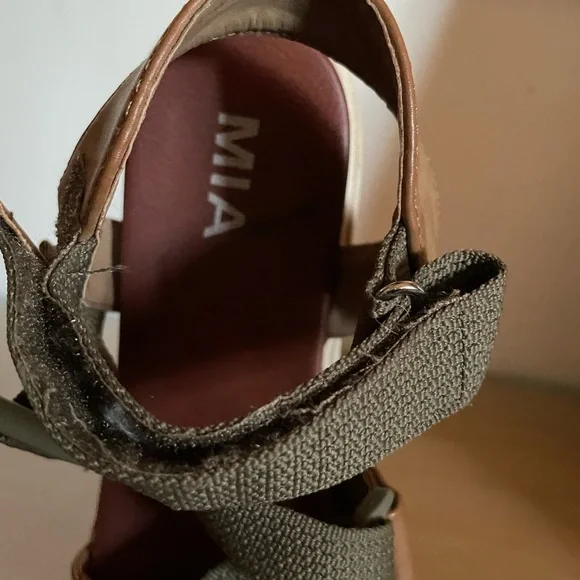 7 MIA sandal - Picture 4 of 4